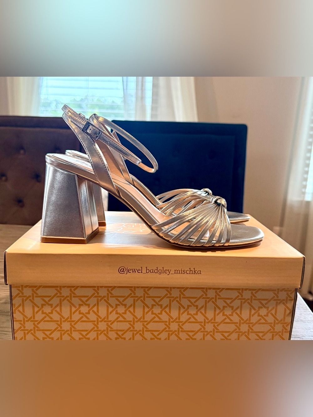 Badgley Mischka Silver Leather Knotted Strappy Block Heels | SZ. 10 (NWB)
